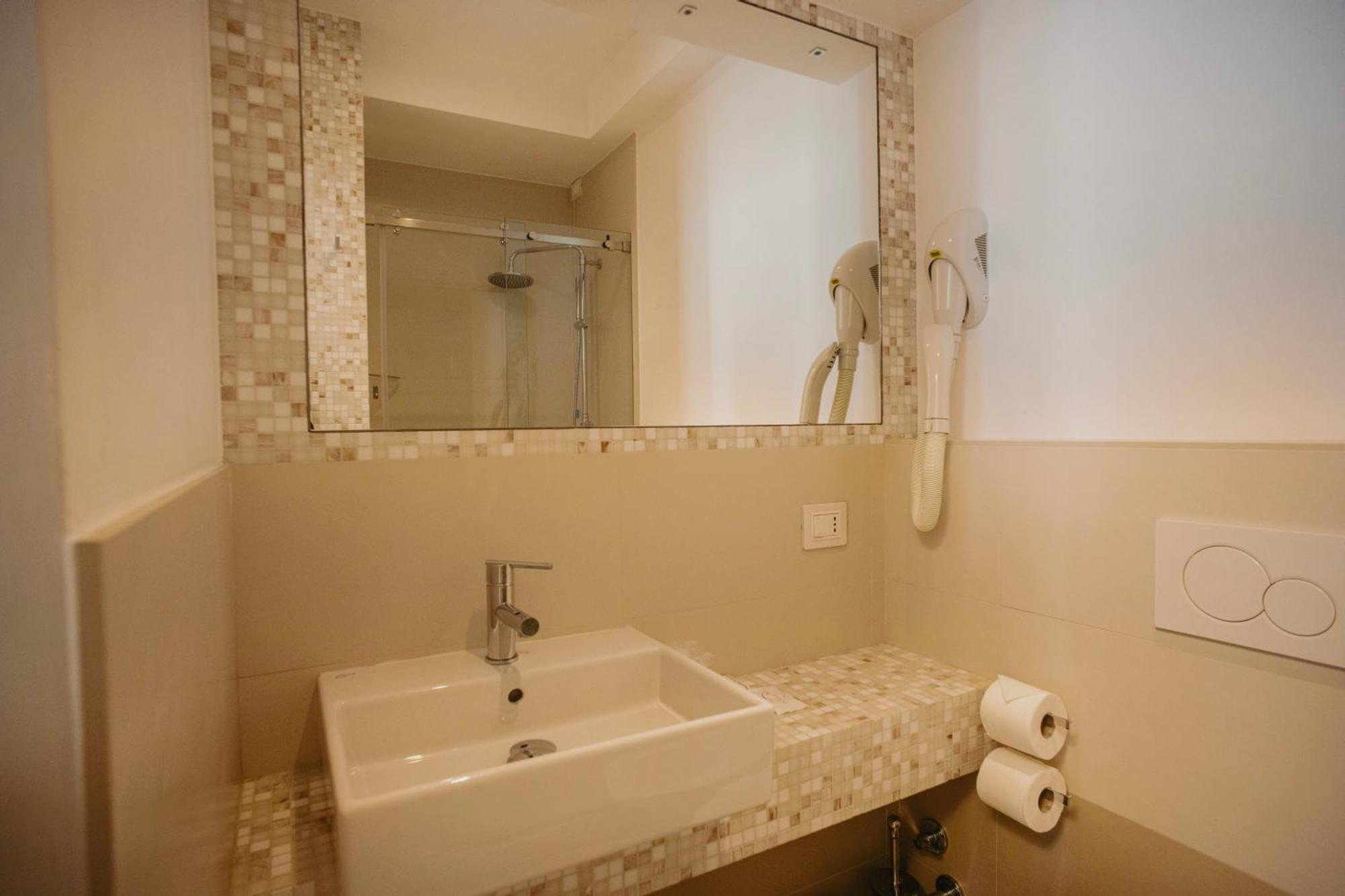 קופרה מריטימה Hotel Baia Marina מראה חיצוני תמונה